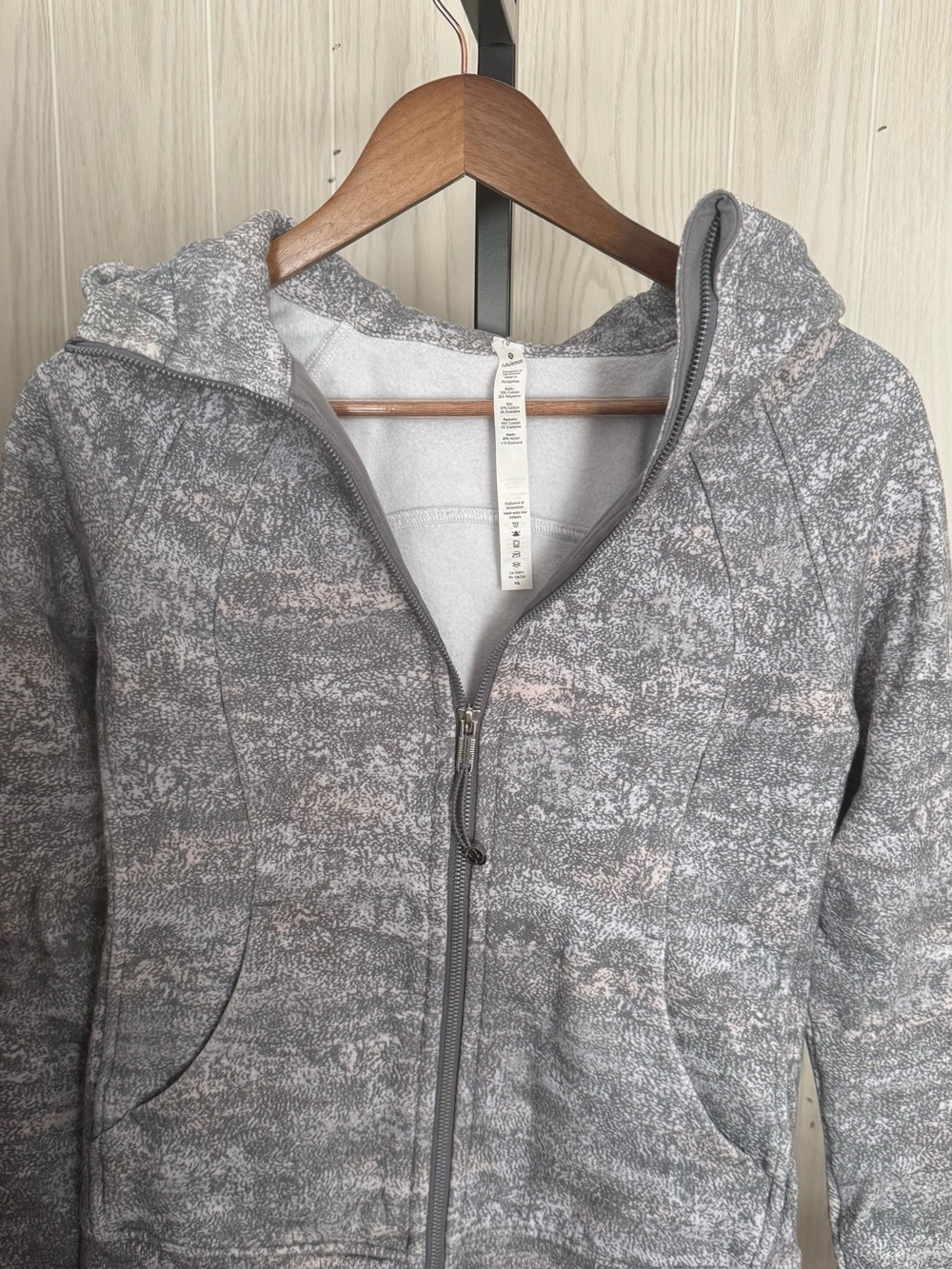 Gray Patterned‎ Zip-Up Jacket